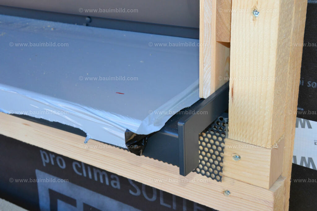 bib-lg14-fenster-0083 | Nach LV-Leistungsgruppen sortierte Detailfotos über den Bau eines Hauses. Alle Hausbau-Bilder direkt vom Urheber und Autor der Website Haus-Selber-Bauen.com