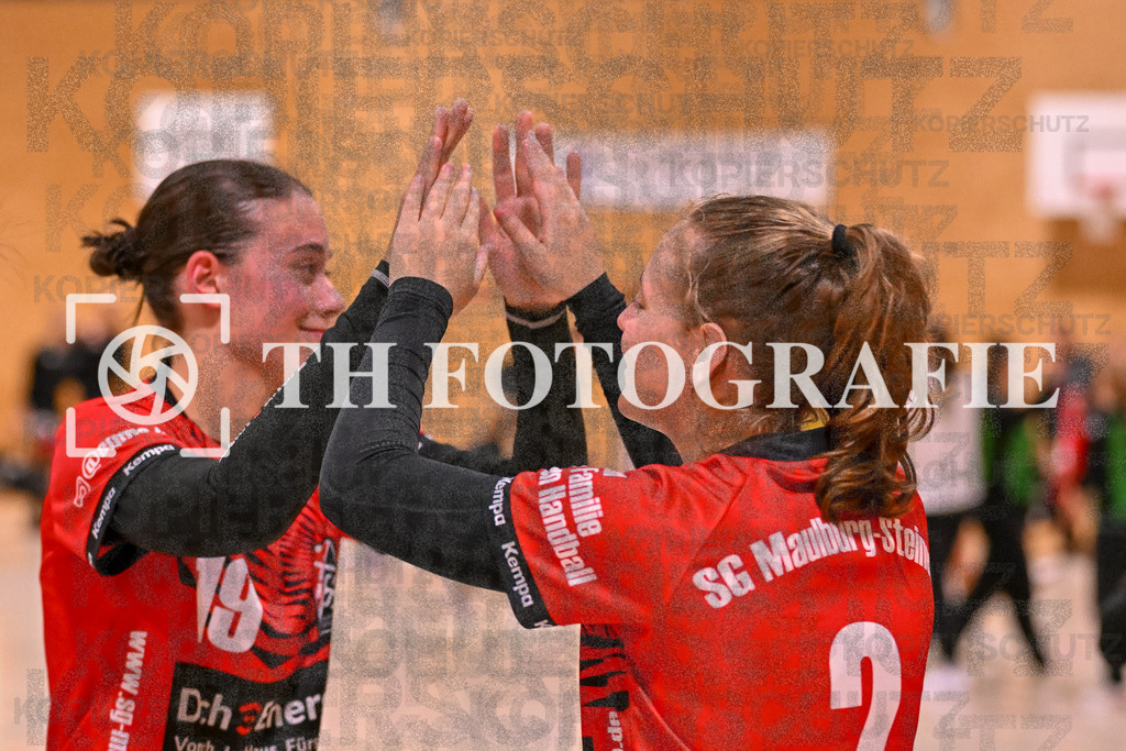 GER, SG Maulburg/Steinen - SV Allensbach 2, Frauen-Handball, Oberliga Suedbaden, 1. Spieltag, Saison 2024/2025, 28.09.2024 | Elisa Geiss (SG Maulburg/Steinen, #19), Miriam Wolpensinger (SG Maulburg/Steinen, #02)GER, SG Maulburg/Steinen - SV Allensbach 2, Frauen-Handball, Oberliga Suedbaden, 1. Spieltag, Saison 2024/2025, 28.09.2024Foto: TH Fotografie/Thomas Hess