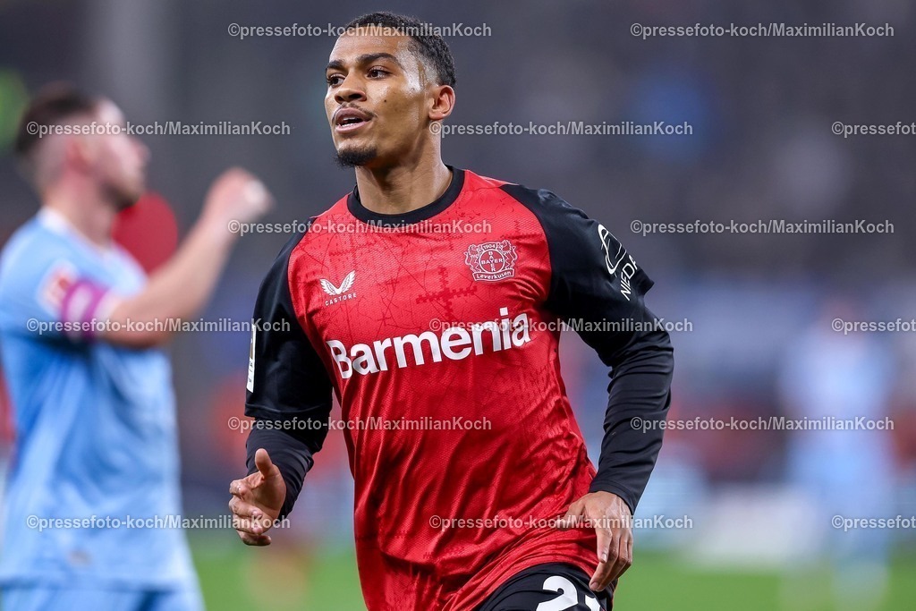 B0428032501083 | 28.03.2025, Fußball, Bayer 04 Leverkusen - VfL Bochum, 1. Fußball Bundesliga, 27. Spieltag, BayArena, Saison 2024 2025: Torjubel nach dem Tor zum 3:1 durch Torschütze Amine Adli (Bayer04 Leverkusen #21) DFB regulations prohibit any use of photographs as image sequences and or quasi-video.