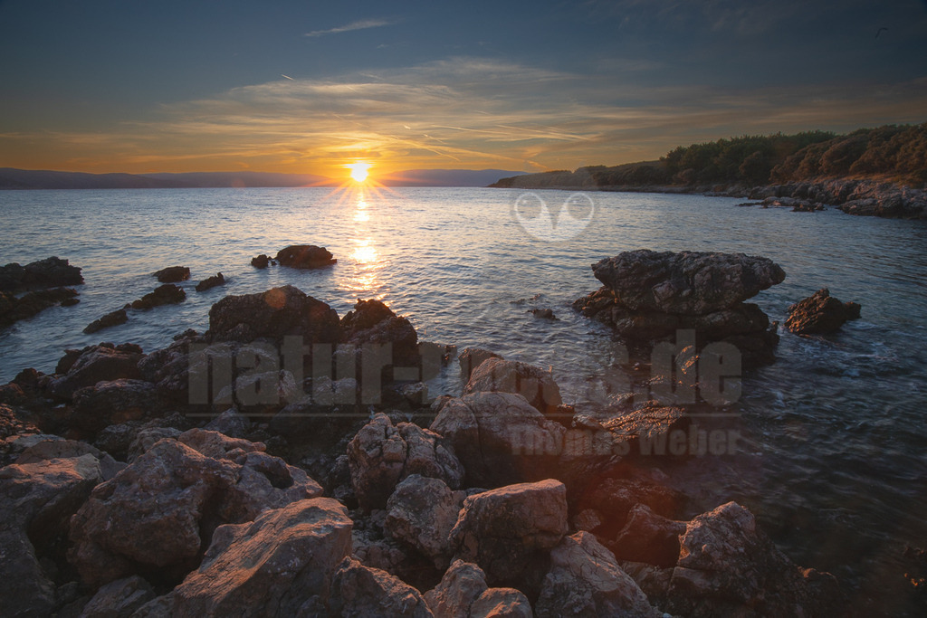 20211015182900 | Eine Sonnenuntergang auf der kroatischen Insel Krk im Herbst. - Realisiert mit Pictrs.com