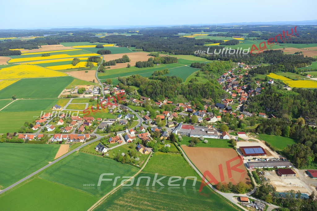 Luftbild von Kroegelstein Hollfeld - Luftaufnahme wurde 2015 von https://frankenair.de mittels Flugzeug (keine Drohne) erstellt - die Geschenkidee