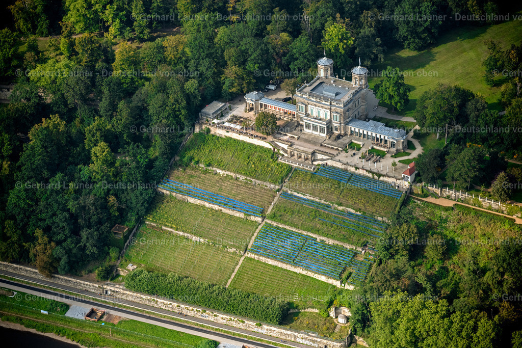 4060853 | DRESDEN 07.09.2021 Das Lingnerschloss mit Schlosspark und Terrasse, ist ein Elbschloss in Dresden im Bundesland Sachsen. Es befindet sich am Elbhang im Stadtteil Loschwitz. // Lingner Castle with castle grounds and terrace is a Elbschloss in Dresden in the state Saxony. It is located on the Elbhang in the district Loschwitz. Foto: Gerhard Launer