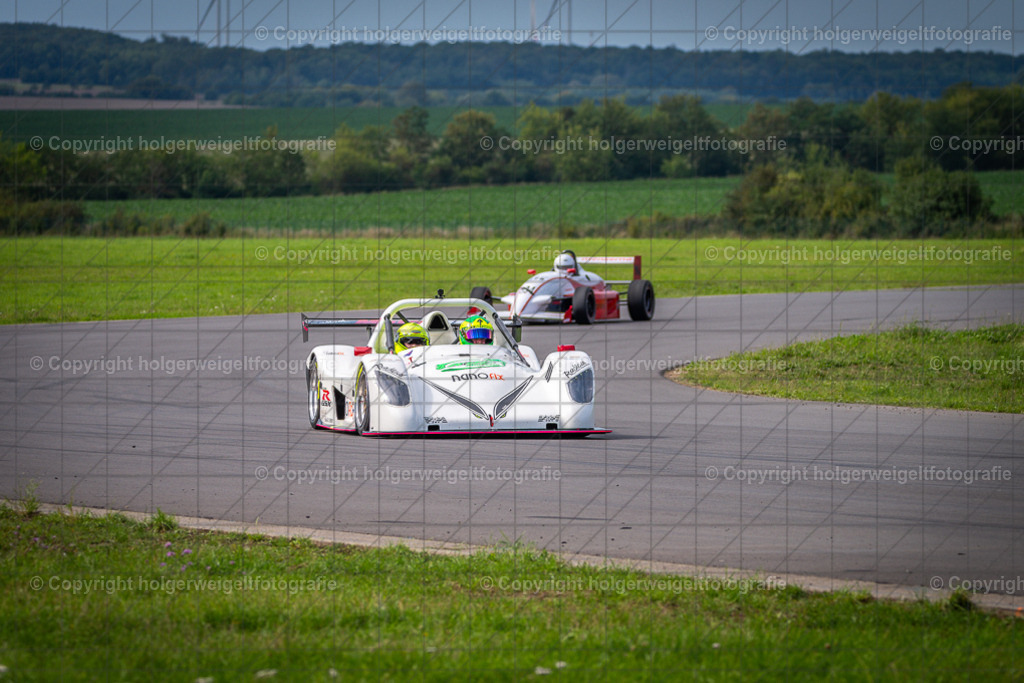 Radical Sr3 E2-SC | Foto vom 3. Classic Motor Weekend 18. - 20. August 2023 auf dem Flugplatz in Obermehler - Realisiert mit Pictrs.com