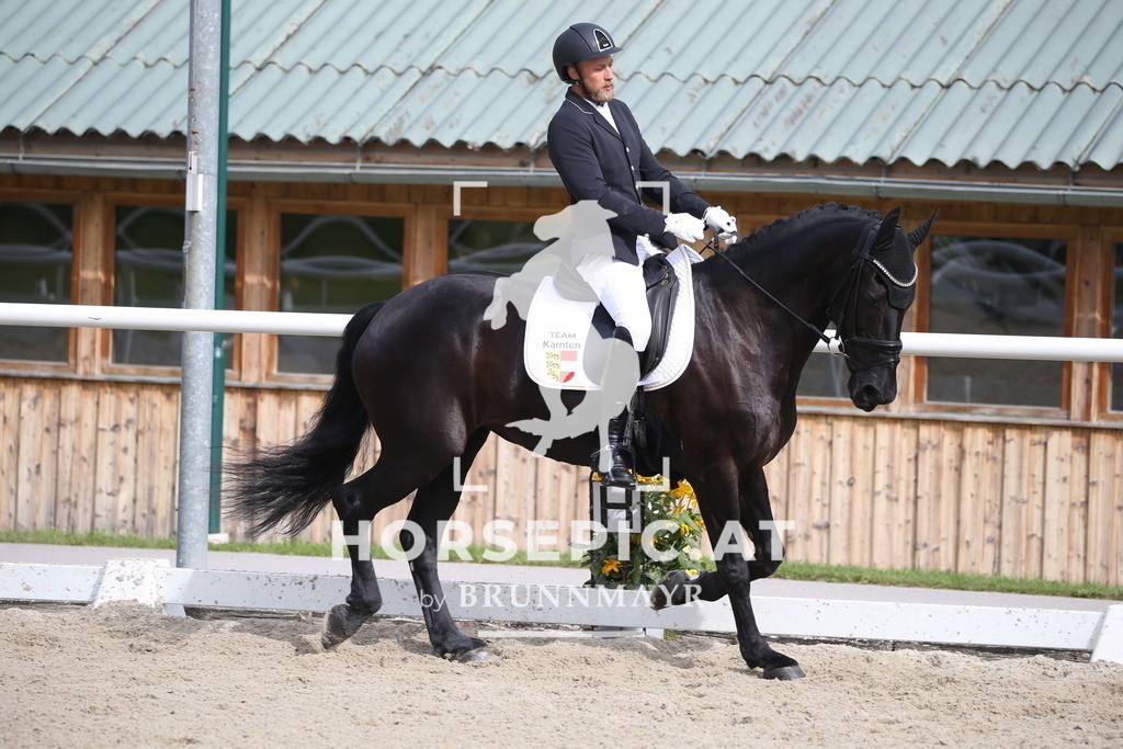 DL2Q2717 | Willkommen bei Brunnmayr - Design & Fotografie – Ihrem Spezialisten für Reitturniere und Pferdeveranstaltungen in Oberösterreich, Salzburg und Bayern! Seit über 17 Jahren sind wir leidenschaftlich dabei.