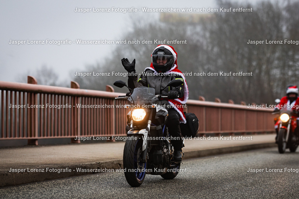 X-Mas Ride I Kiel I 2025 | Jasper Lorenz Fotografie - Realisiert mit Pictrs.com