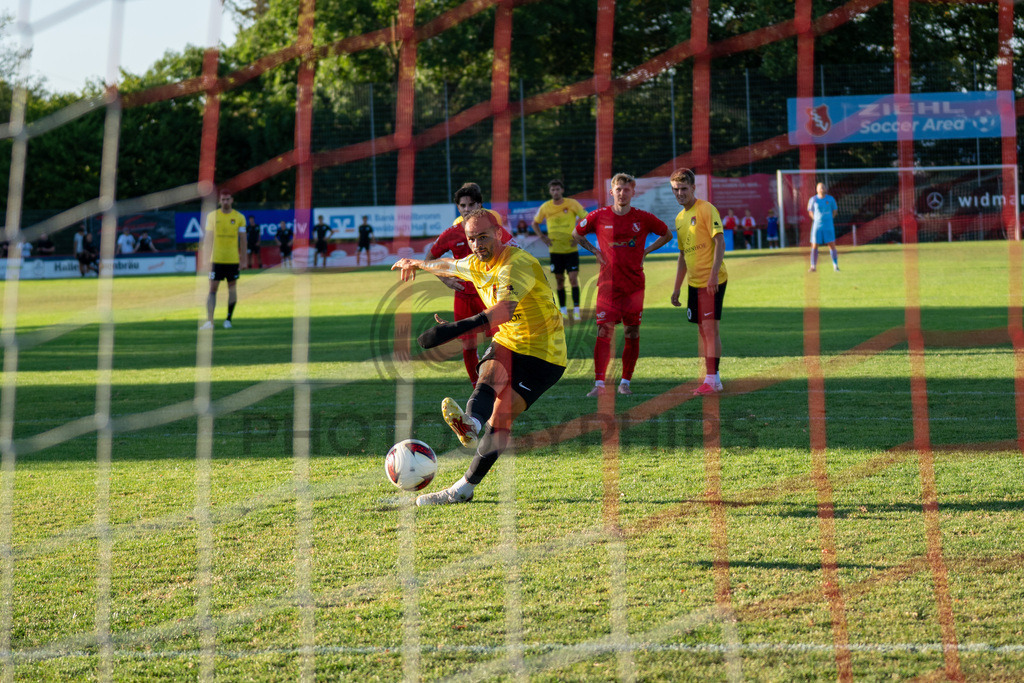 SSV Schwäbisch Hall vs. SG Sonnenhof Großaspach, Fussball, WFV-Pokal, 3. Runde, 11.08.2026 | Fabian Eisele (SG Sonnenhof Großaspach, #23) erzielt das 0:3 durch einen Handelfmeter,SSV Schwäbisch Hall vs. SG Sonnenhof Großaspach, Fussball, WFV-Pokal, 3. Runde, 11.08.2026