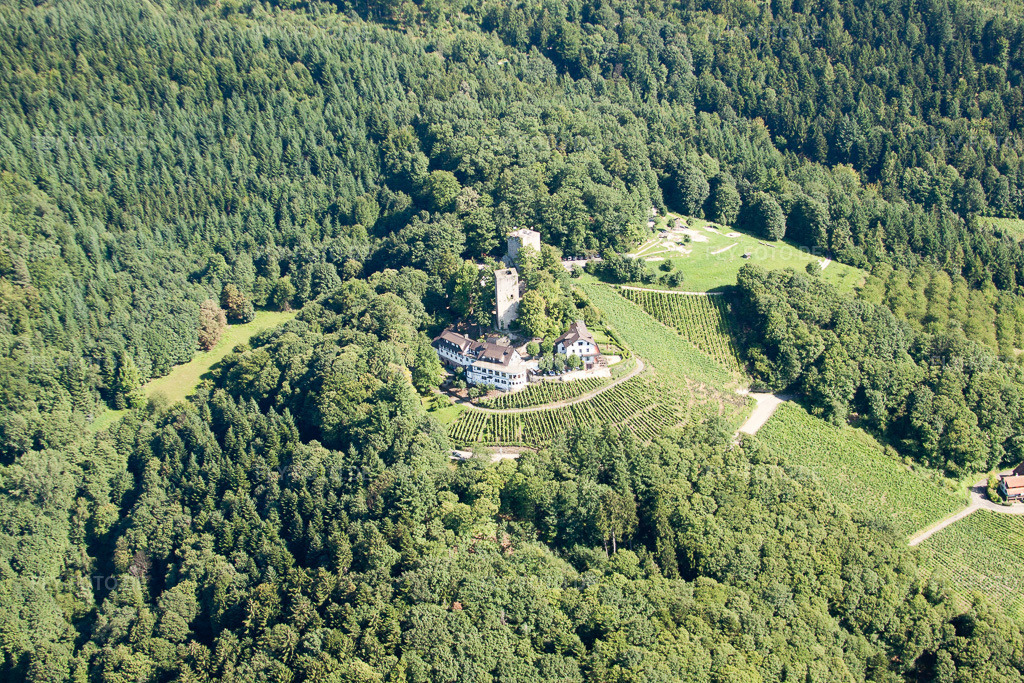 Luftbild: Burg Windeck im Ortsteil Riegel in Bühl im Bundesland Baden-Württemberg in Deutschland. Foto: IMG_31425.jpg vom 09.08.2010 durch Werner Riehm/FLY-FOTO.de