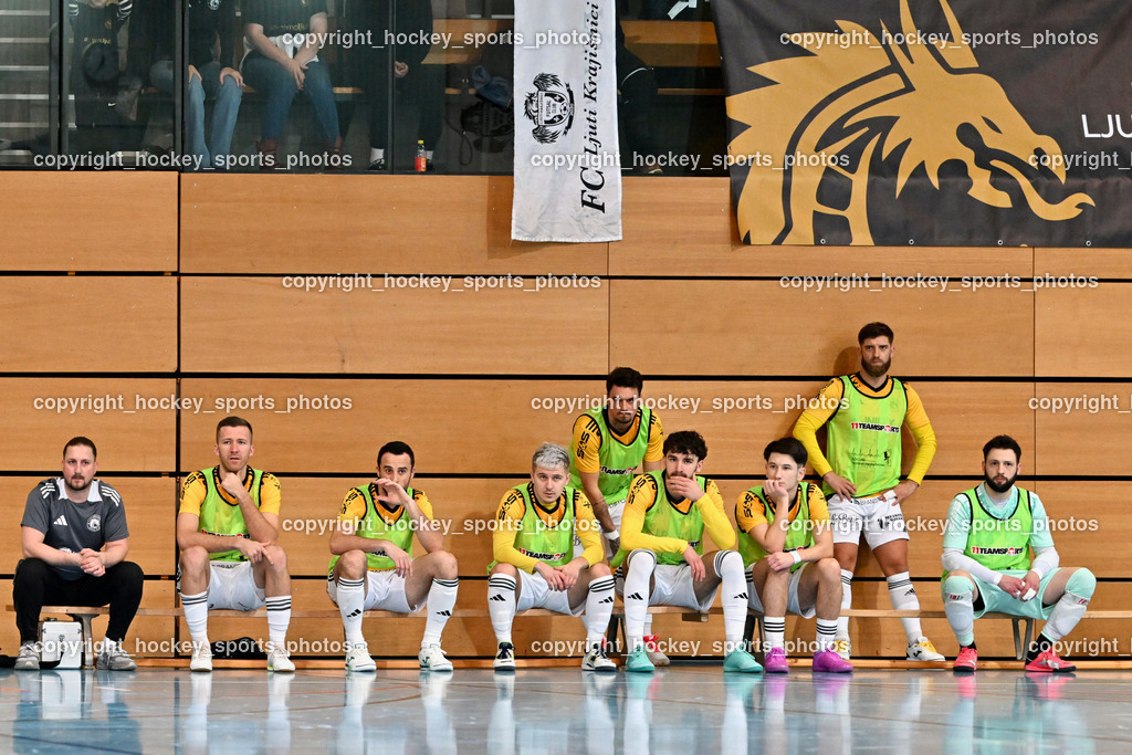 Carinthia Flamengo Futsal Club vs. FC Ljuti Krajisnici | Spielerbank FC Ljuti Krajisnici, Carinthia Flamengo Futsal Club vs. FC Ljuti Krajisnici, Carinthia Flamengo Futsal Club vs. FC Ljuti Krajisnici am 05.01.2025 in Klagenfurt (Ballspielhalle Viktring), Austria, (Photo by Bernd Stefan)