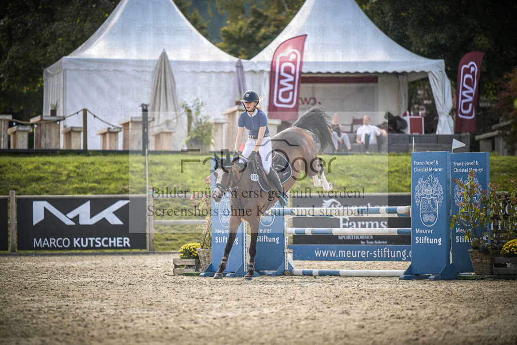 DOS_7980 | Entdecke hochwertige Reitturnierfotos von Foto Oger. Professionell, emotional und authentisch – jetzt Lieblingsmomente im Shop bestellen.Deutschlandweite Turnierfotografie. - Realisiert mit Pictrs.com