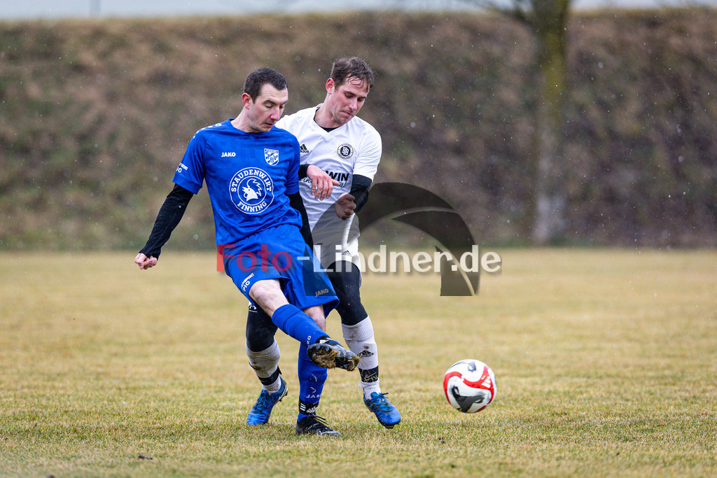 TSV Burggen/Bernbeuren gegen TSV Finning | Fußball Kreisklasse Herren Oberbayern Zugspitze Gruppe 4 2025/26, TSV Burggen/Bernbeuren gegen TSV Finning, 20250316,Zweikampf,2025-03-16 in Burggen (WMH-Arena Burggen), Mathias STEBLER (TSV Finning #10), Simon HOFMANN (TSV Burggen/Bernheuren #11)Copyright: WolfgangxLindner www.foto-lindner.de