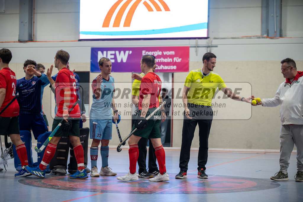 SFE_20260131_0031 | Mönchengladbach, Deutschland, 31.01.26: Hallenhockey 1. Bundesliga Herren Playoff zwischen Crefelder HTC - UHC Hamburg im GHTC Halle am 31.01.2026 in Mönchengladbach, Deutschland. (Foto von Stephan Fehrmann)Mönchengladbach, Germany, 31.01.26: Hallenhockey 1. Bundesliga Herren Playoff between Crefelder HTC - UHC Hamburg in GHTC Halle at 31.01.2026 in Mönchengladbach, Deutschland. (Foto from Stephan Fehrmann)