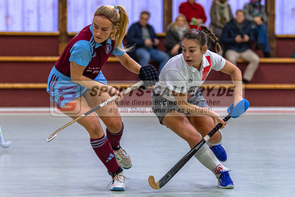 SM_20231216-D5A_5338 | 1.Bundesliga Hallenhockey  (W) UHC - DCadA / 3:2 (2:2)