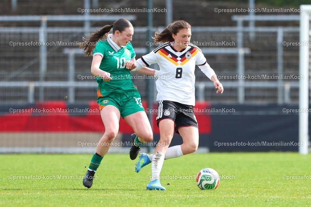 xKWIx10042601032 | 2026.04.10, xkwix, Fußball, UEFA Women's UNDER 19 Championship qualification, Republic of Ireland - Germany, Uhlenkrugstadion, Runde 2 1.Spieltag, Saison 2025 / 2026: Lotta Wrede(Deutschland U19 Frauen #8) im Zweikampf gegen Hannah Healy(Irland U19 Frauen #10) DFB regulations prohibit any use of photographs as image sequences and or quasi-video. Photo: xKamilxWilkowskixPressefotoKochx
