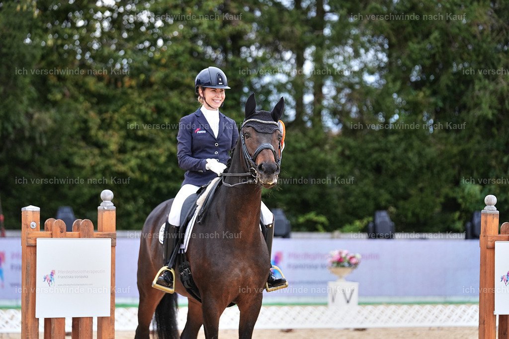 3-Siegerehrung-Dressur M_-Marixx-2043 | working equitationturnier fotograf videograf stoibphotography marixx film working equitation deutschland reitsport turnierfotografie eventfotografie equestrian events