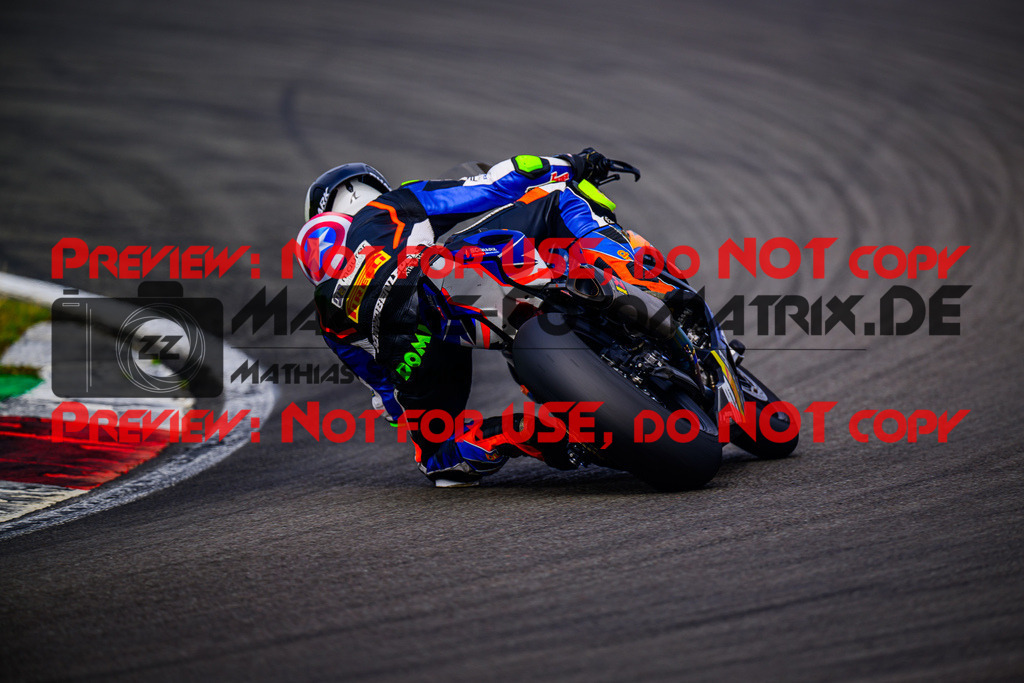 MaZZes_FotoMatrix_240831_6007705_6738 | STK1000