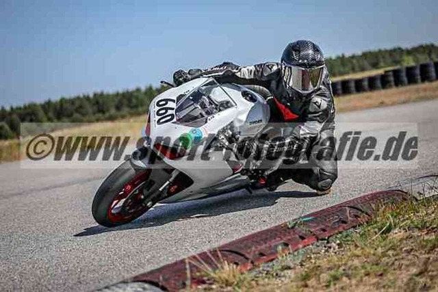 pubi5168 | Professionelle Fotos von Sportveranstaltungen, aber auch Hochzeiten und anderen Events. - Realisiert mit Pictrs.com