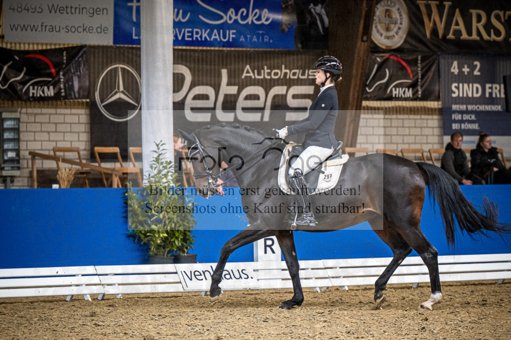 DOS_3209 | Entdecke hochwertige Reitturnierfotos von Foto Oger. Professionell, emotional und authentisch – jetzt Lieblingsmomente im Shop bestellen.Deutschlandweite Turnierfotografie. - Realisiert mit Pictrs.com
