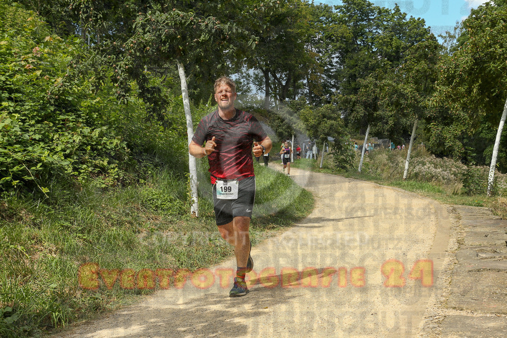 250824_1314_EX1_1742 | Sportfotografie im Rhein-Sieg Kreis, Köln, Bonn, NRW, Rheinland Pfalz, Hessen, etc. Unser Tätigkeitsfeld umfasst den Laufsport vom Volkslauf über den Marathon, Duathlon, Triathon bis zum Ultralauf wie Kölnpfad Ultra oder Schindertrail.