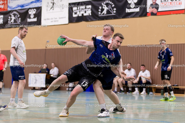 Handball I Herren I Saison 2025-2026 I SHSE Manfred-Frank-Pokal I Viertelfinale I HSG Kalkberg 06 II - HSG Kalkberg 06 083 | v.l. Rasmus Noel Oltmanns (14, HSG Kalkberg 06 II), Til Nikolai Stölting (13, HSG Kalkberg 06) - Realisiert mit Pictrs.com