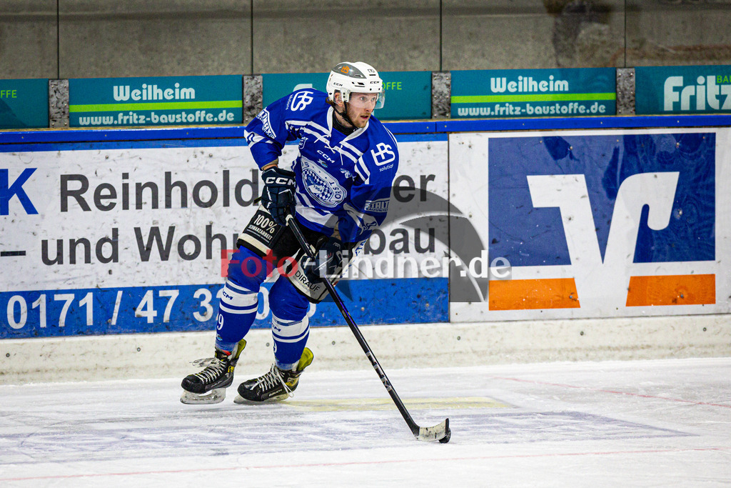 SC Forst NATURE BOYS gegen ESC Hassfurt HAWKS | Eishockey Landesliga Herren Playoffs 2024/25 - Spiel 2 von 4, SC Forst NATURE BOYS gegen ESC Hassfurt HAWKS, 20250222,Maximilian ROHRBACH (Nature Boyz 9) in Aktion,2025-02-22 in Peißenberg (Eisstadion Peißenberg)Maximilian ROHRBACH (Nature Boyz 9)Copyright: WolfgangxLindner foto-lindner.de