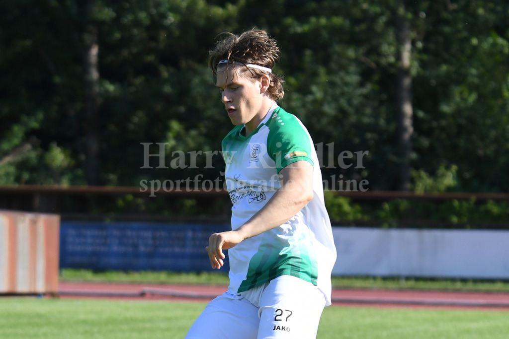 SpVgg GW Deggendorf : TSV Oberschneiding | Testspiel 20.06.2026Maximilian Eichlinger (SpVgg GW Deggendorf #27) - Realisiert mit Pictrs.com