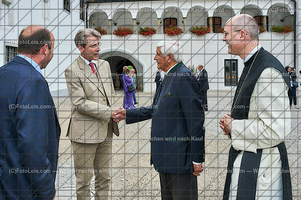 ALP0022_XXXIX_Chopin-Festival_Aigner-Stadler-Hildebrand-Maurer | (C)FotoLois.com, Alois Spandl, XXXIX. internationales CHOPIN-Festival in der Kartause Gaming, Eröffnung des Festivals mit Einmarsch der Goldhaubengruppe Lackenhof mit der Musikkapelle Gaming sowie den Ehrengästen und Eröffnungsansprachen in der Barockbibliothek, Fr 4. August 2023.
