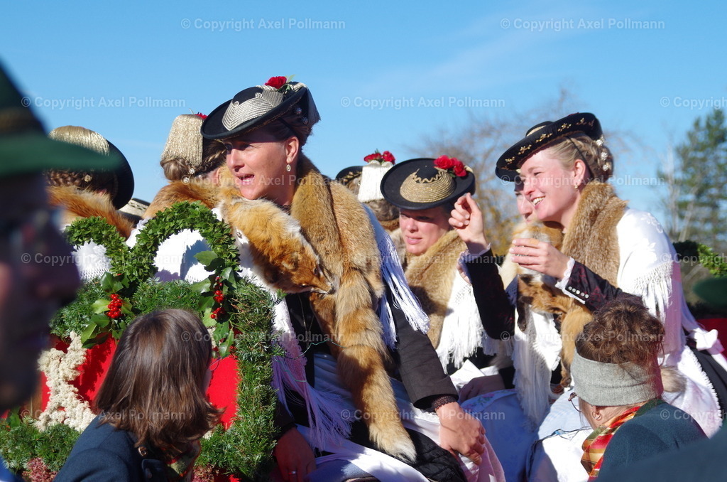 IMGP7678 | fotografiert von Axel PollmannLeonhardi Wallfahrt Benediktbeuern und Murnau, Fronleichnam, Fasching, Landschaft im Loisachtal und Benediktbeuern  - Realisiert mit Pictrs.com