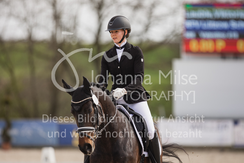 230410_Frühlingsfest_Dressurreiter-L-626 | Deine schönsten Turniermomente als professionelle Fotos! Entdecke hochwertige Pferdesport-Fotografie im Online-Shop. Jetzt Fotos finden & bestellen!