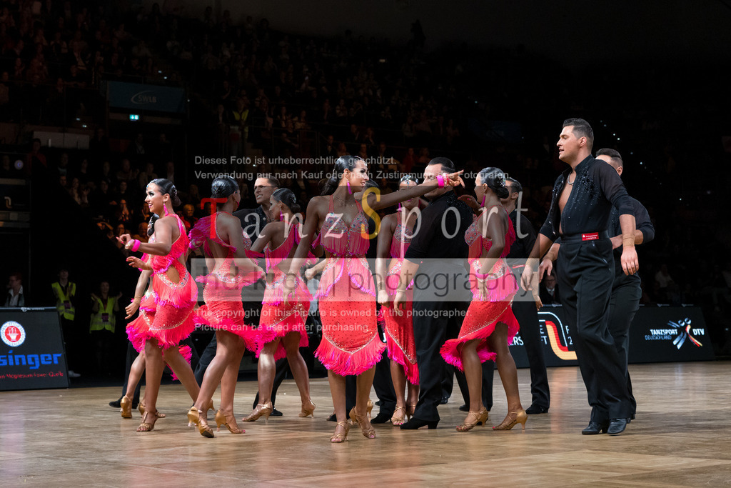 20241109_DM-Formationen_3926 | Tanzsportbilder, Standardtanz, Lateintanz, WDSF, DTV, LTVB, dancecomp, goc, hessen tanzt, blaues band der spree, walzer, tango, wiener walzer, slowfox, quickstepp, samba, rumba, cha-cha-cha, paso doble. jive, hd-kroft photography, turniertanzsport