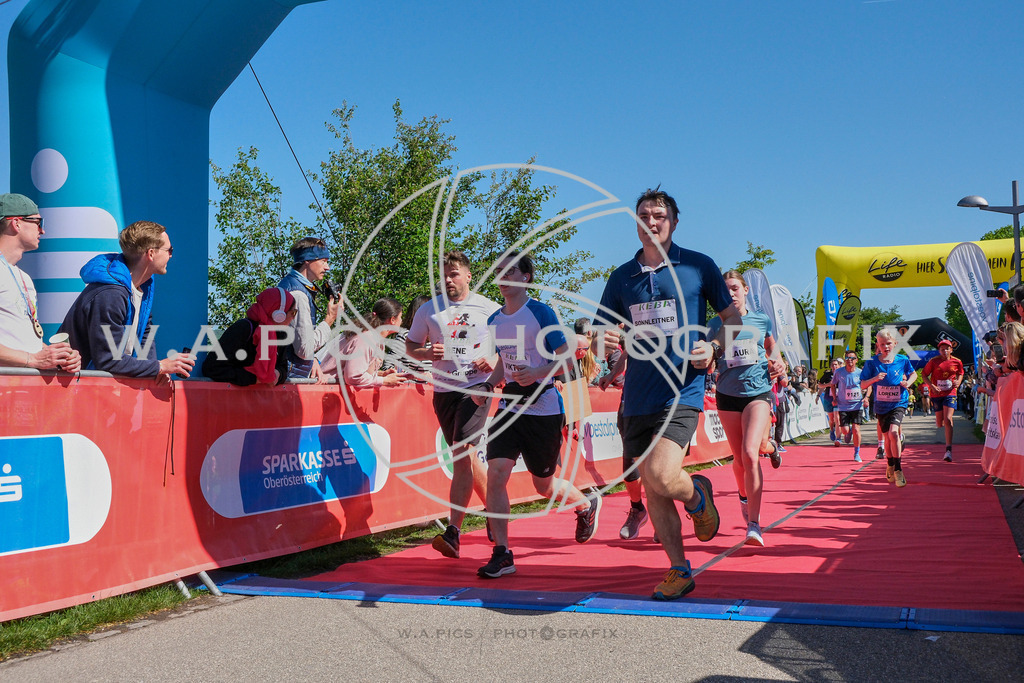 ..... | LINZ,AUSTRIA,27.April 24, Int. 3 Brückenlauf Linz  , Image shows: Photo: WAPICS / Michael ring