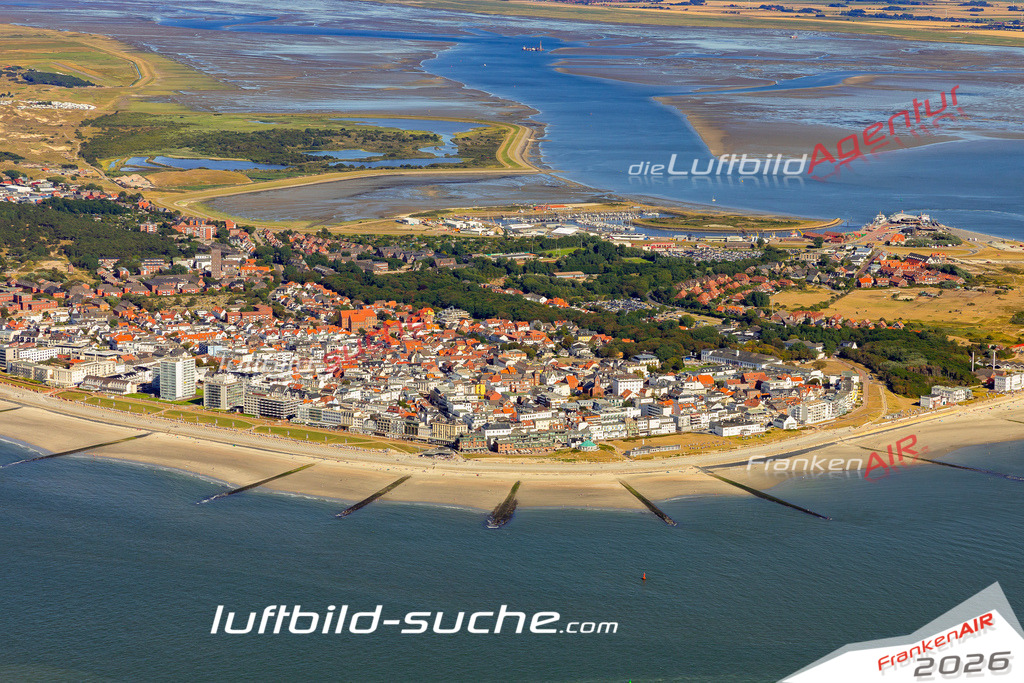 Aktuelles Luftbild von  Norderney - Die Luftaufnahme wurde 2022 mittels UL-Flugzeug erstellt ( keine Drohne ) - hochauflösende Kamera-Systeme von  Canon -Beste Qualität - Für grossformatige Ausdrucke geeignet. Die Geschenkidee !