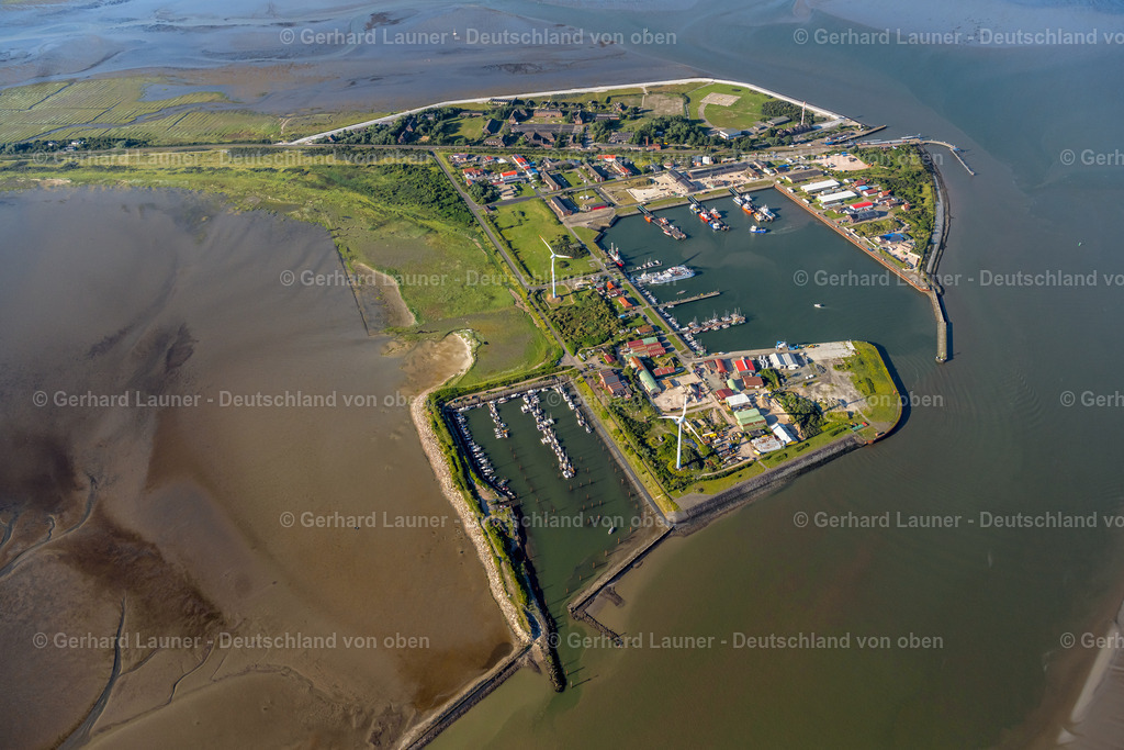 4038409 | BORKUM 07.08.2020 Hafenanlagen an der Meeres- Küste der Nordsee in Borkum im Bundesland Niedersachsen, Deutschland. Weiterführende Informationen bei: Nordseeheilbad Borkum GmbH. // Port facilities on the seashore of the North Sea in Borkum in the state Lower Saxony, Germany. Further information at: Nordseeheilbad Borkum GmbH. Foto: Gerhard Launer