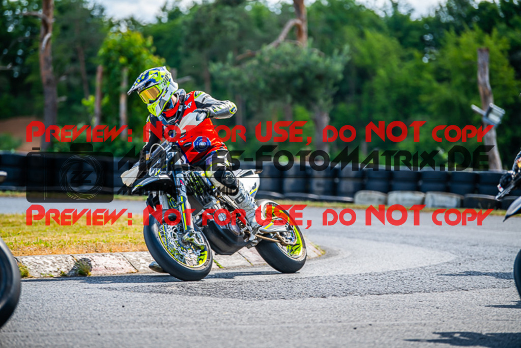 MaZZes_FotoMatrix_220529_6544 | Fotograf Mathias Schmid
Sportfotograf,
Eventfotograf,
Hochzeitsfotograf,
Portraitfotograf