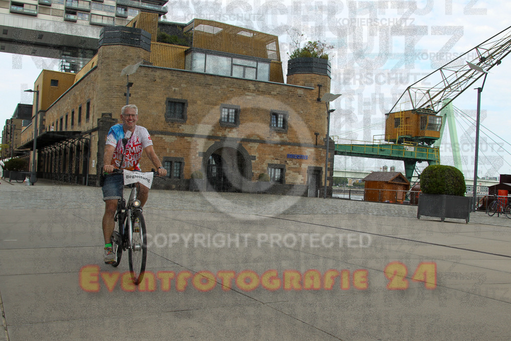 250920_1314_EV4_5161 | Sportfotografie im Rhein-Sieg Kreis, Köln, Bonn, NRW, Rheinland Pfalz, Hessen, etc. Unser Tätigkeitsfeld umfasst den Laufsport vom Volkslauf über den Marathon, Duathlon, Triathon bis zum Ultralauf wie Kölnpfad Ultra oder Schindertrail.