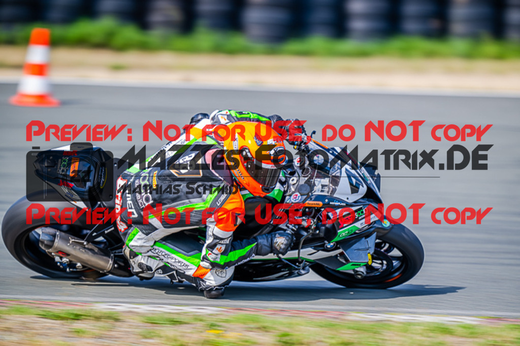 MaZZes_FotoMatrix_220722_7523 | IDM1000