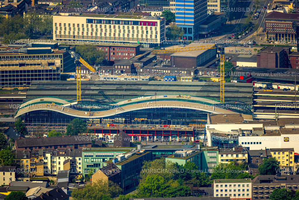 Duisburg240500624 | Luftbild, Hauptbahnhof Hbf Deutsche Bahn AG, Großbaustelle Hauptbahnhof Gleishalle und Vorplatz Ost, Stadtmitte City Ansicht, Neudorf-Nord, Duisburg, Ruhrgebiet, Nordrhein-Westfalen, Deutschland