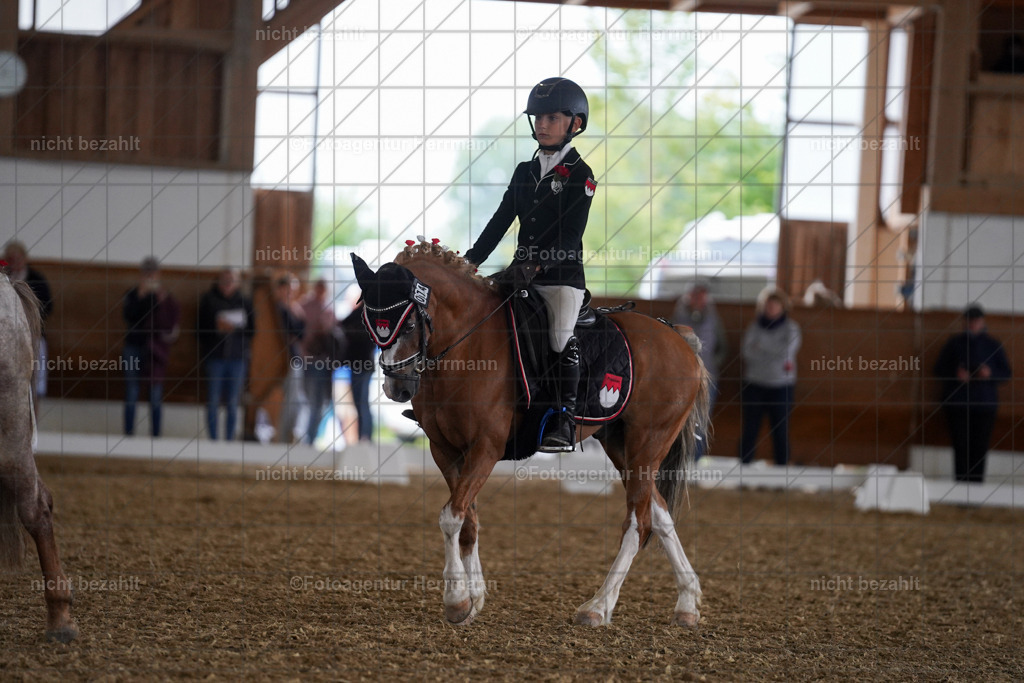 FAH09395 | Turnierbilder, Reitsportfotos, LAPO, Landesponyturnier, Turnierfotografen Bayern