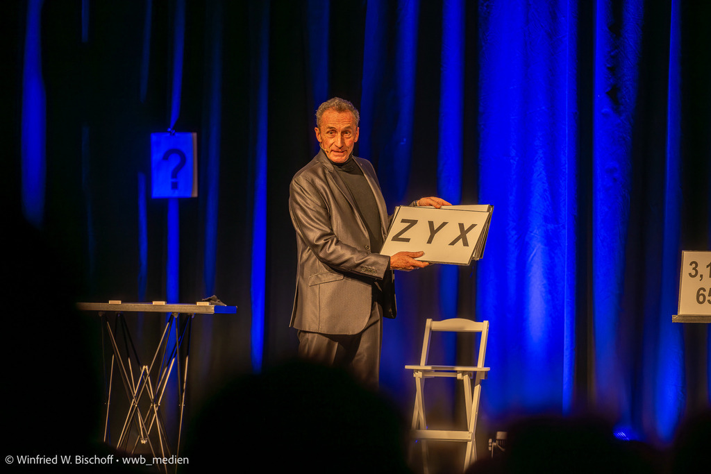 wwb-2412-0176 | <Fotografie> <Video> <Film> <Winfried Bischoff> - Realisiert mit Pictrs.com