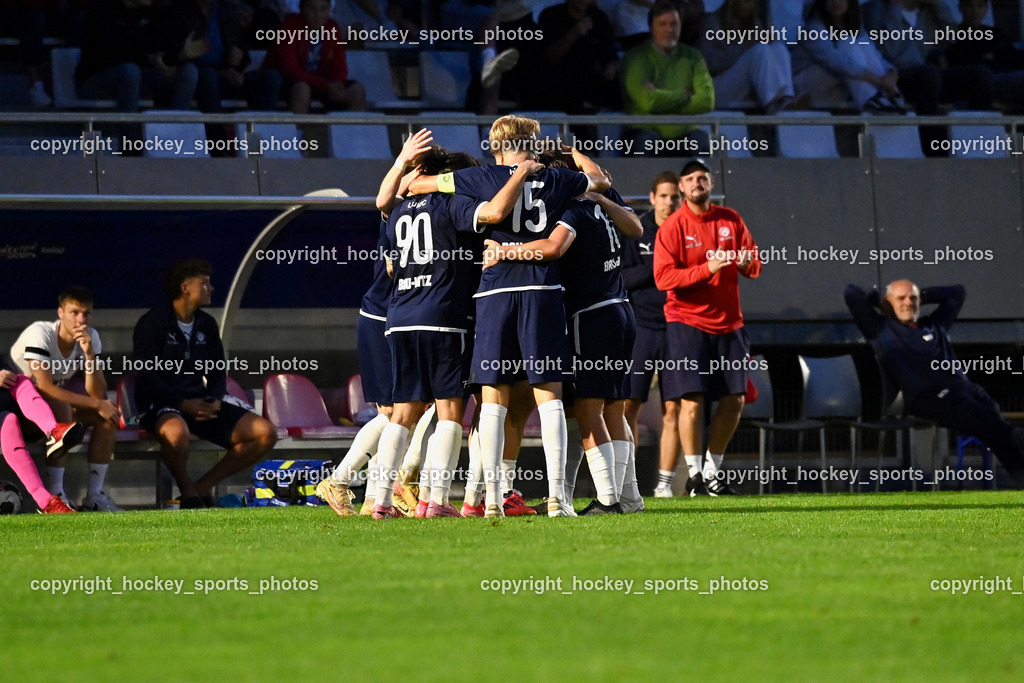 SC St. Veit vs. FC Nussdorf Debant | Jubel SC St. Veit Mannschaft, #5 Fabian Dörflinger SC St. Veit, #15 Philipp Höberl SC St. Veit, #91 Raphael Lukas Kulterer SC St. Veit, #90 Nemanja Lukic SC St. Veit, SC St. Veit vs. FC Nussdorf Debant, SC St. Veit vs. FC Nussdorf Debant am 22.08.2025 in St. Veit an der Glan (Jacques Lemans Arena), Austria, (Photo by Bernd Stefan)