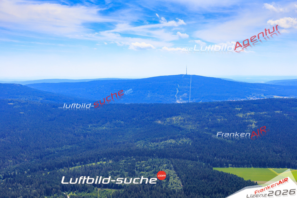 Die Luftaufnahme der Stadt Weissenstadt wurde vom UL-Flugzeug heraus erstellt ( keine Drohne )- hohe Auflösung für beste Qualität