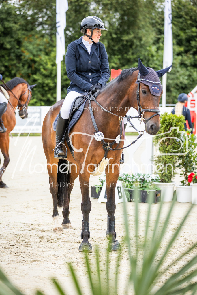 BHO-2PhSpr-M-378 | MomenTaufnahmen Pferdesportfotos