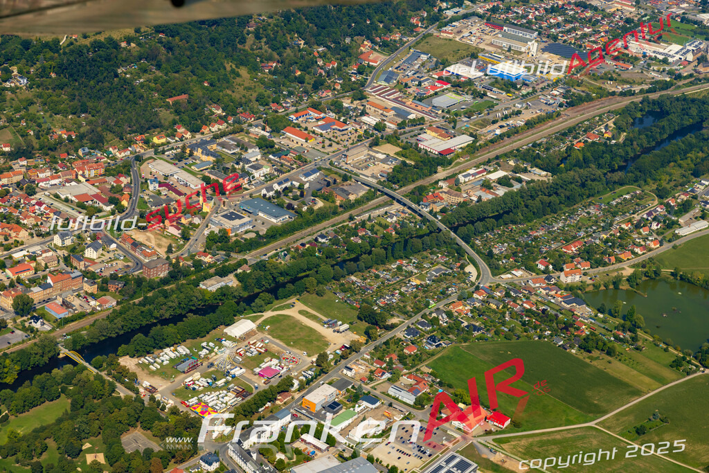 Luftbild Vs Google Maps  Saalgärten  Rudolstadt -Das Luftbild wurde 2025 vom UL-Flugzeug heraus erstellt ( keine Drohnenluftbilder ) - Hochauflösende Luftaufnahme -Nicht vergleichbar mit Google Maps oder Satelittenbilder- Die Geschenkidee !Mit Lizenz und Bildrechte bestellbar