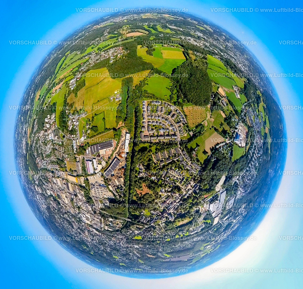 Schwelm240890772SiedlungBachweg | Luftbild, halbrunde Wohnsiedlung An der Obstwiese bis Bachweg, Schwelmer Bahntunnel, Erdkugel, Fisheye Aufnahme, Fischaugen Aufnahme, 360 Grad Aufnahme, tiny world, little planet, fisheye Bild, Lindenberg, Schwelm, Ruhrgebiet, Nordrhein-Westfalen, Deutschland