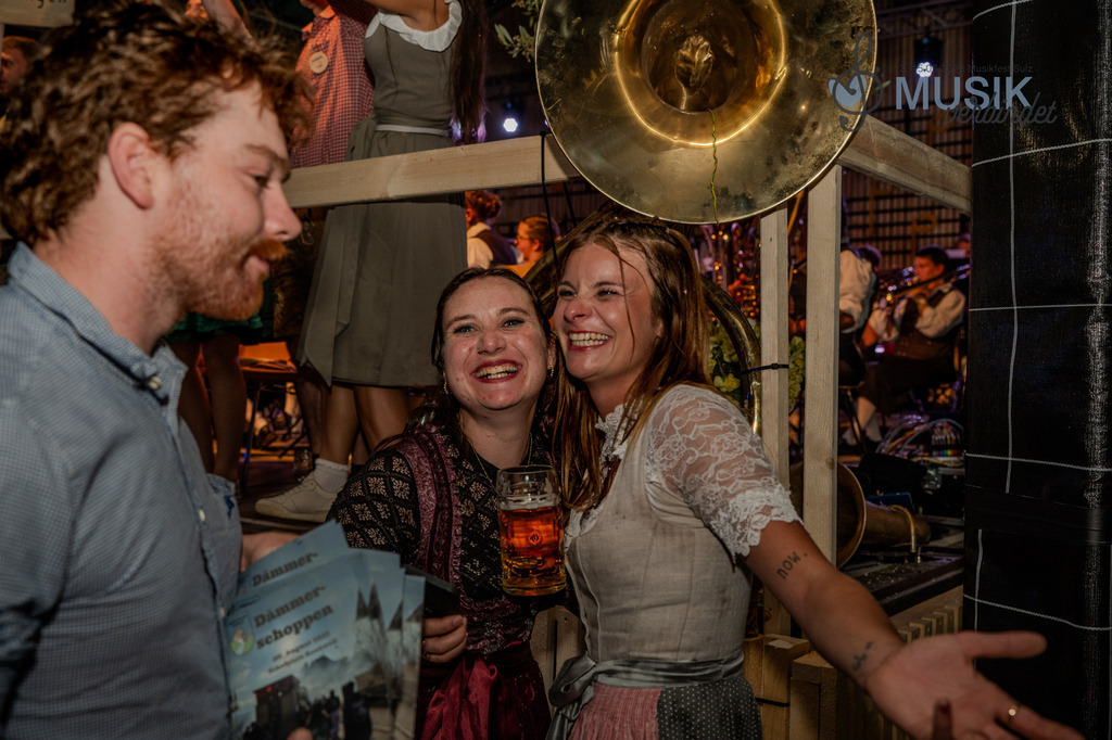 DSC_4831 | "Fussifoto.com – Ihr Ansprechpartner für hochwertige Fotografie! Entdecken Sie kreative Bilder und professionelle Dienstleistungen. Kontaktieren Sie uns für Ihre Projekte!"