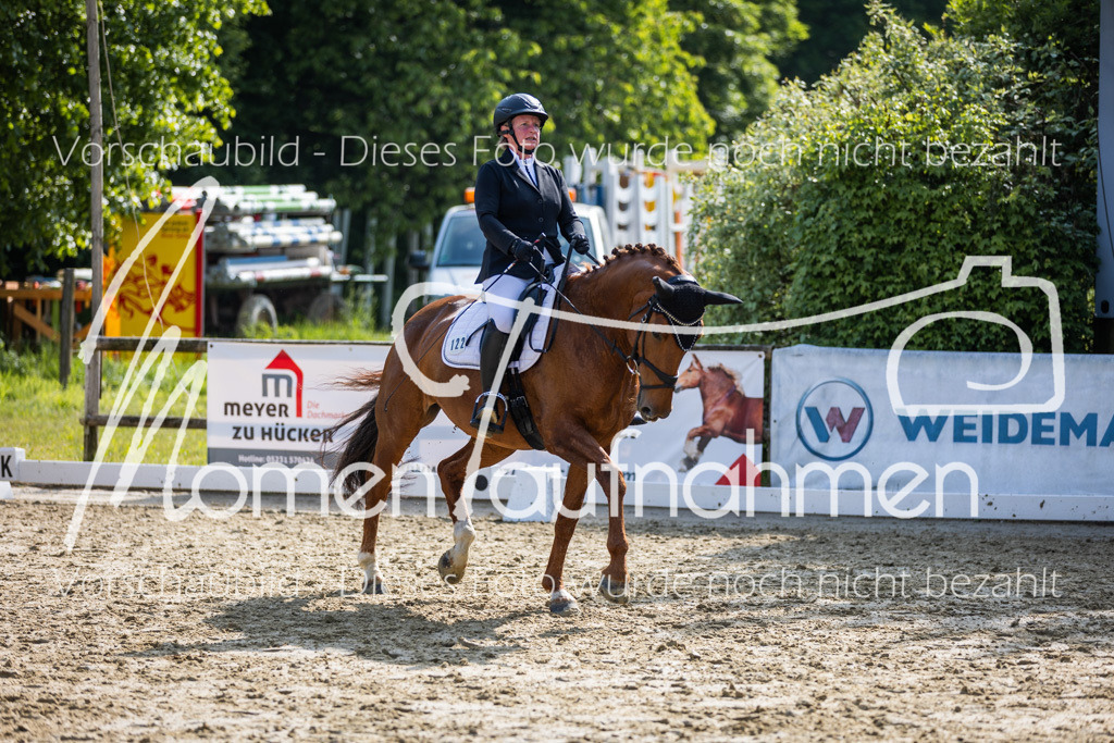 Donop24-A2-Dre-028 | MomenTaufnahmen Pferdesportfotos