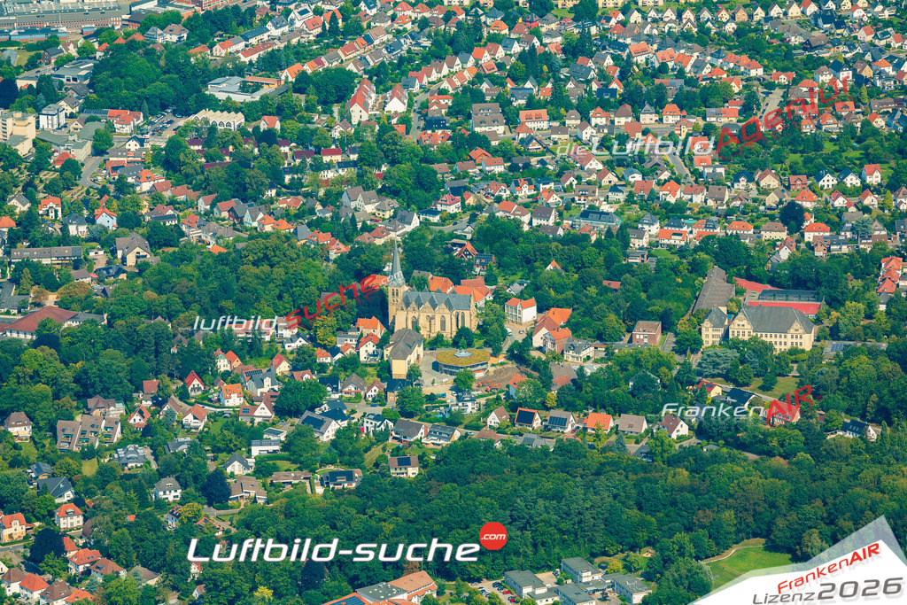 Neue Luftbildaufnahme der Stadt Herford - Das Luftbild wurde 2025 vom UL-Flugzeug heraus erstellt ( keine Drohnenaufnahme ) - Hochauflösende Luftaufnahme - für Wandbilder und großformatige Ausdrucke geeignet. Das besondere Geschenk!Hier alle&nbsp;Infos zur Lizenzierung der LuftaufnahmeWir fliegen auch dieses Jahr wieder in Ihre Region um Luftbilder zu erstellen.- Luftbild anfragen