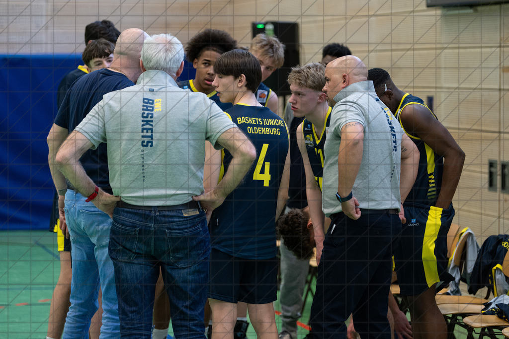 JBBL 24/25 | 04.04.2025 | Charisma Young Bulls vs. Baskets Juniors Oldenburg | 2. Runde PlayOffs Gruppe Nord, 2. Spiel | JBBL 24/25 | 04.04.2025 | Charisma Young Bulls vs. Baskets Juniors Oldenburg | 2. Runde PlayOffs Gruppe Nord, 2. Spiel - - - - - CREDIT, www.bullenfotos.de, Martin König, Hörner Weg 40, D-49078 Osnabrück, +4917663732967, Nutzung und Weitergabe nur zu den vereinbarten Zwecken. Presseanfragen an Urheber. Alle Rechte beim Urheber. - - - - - - Realisiert mit Pictrs.com