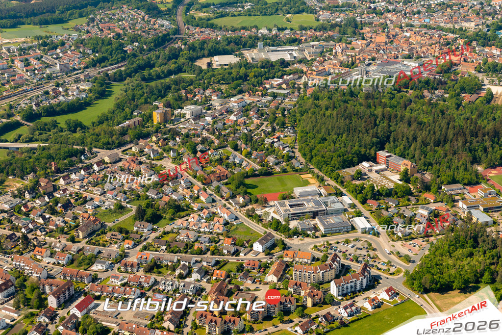 Das Luftbild zeigt :  Roth - Die Luftaufnahme wurde 2024 vom UL-Flugzeug aus erstellt ( keine Drohne ) - Hochauflösende Luftaufnahme - Für grossformatige Ausdrucke geeignet. Die Geschenkidee !Mit Lizenz und Bildrechte bestellbar