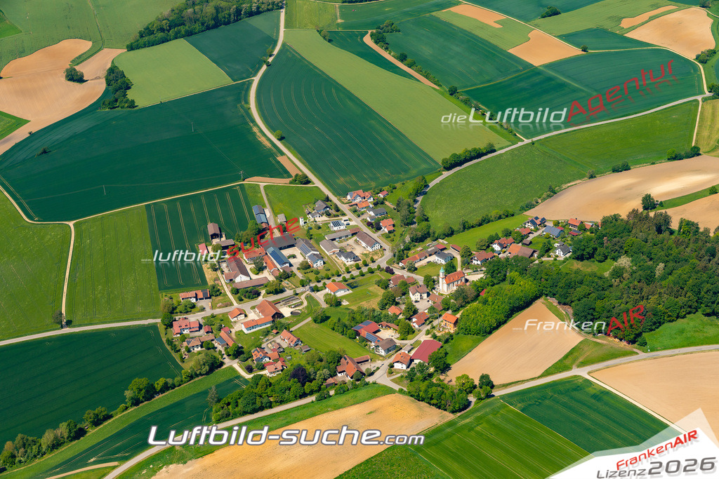 Veitsbuch-Weng-2024-25 | Die Luftbild Suche. Hier finden Sie Luftaufnahmen, Drohnen und Schrägluftbilder von Städten und Orte. Aktuelle + Archiv Luftbilder auch mit Lizenz.