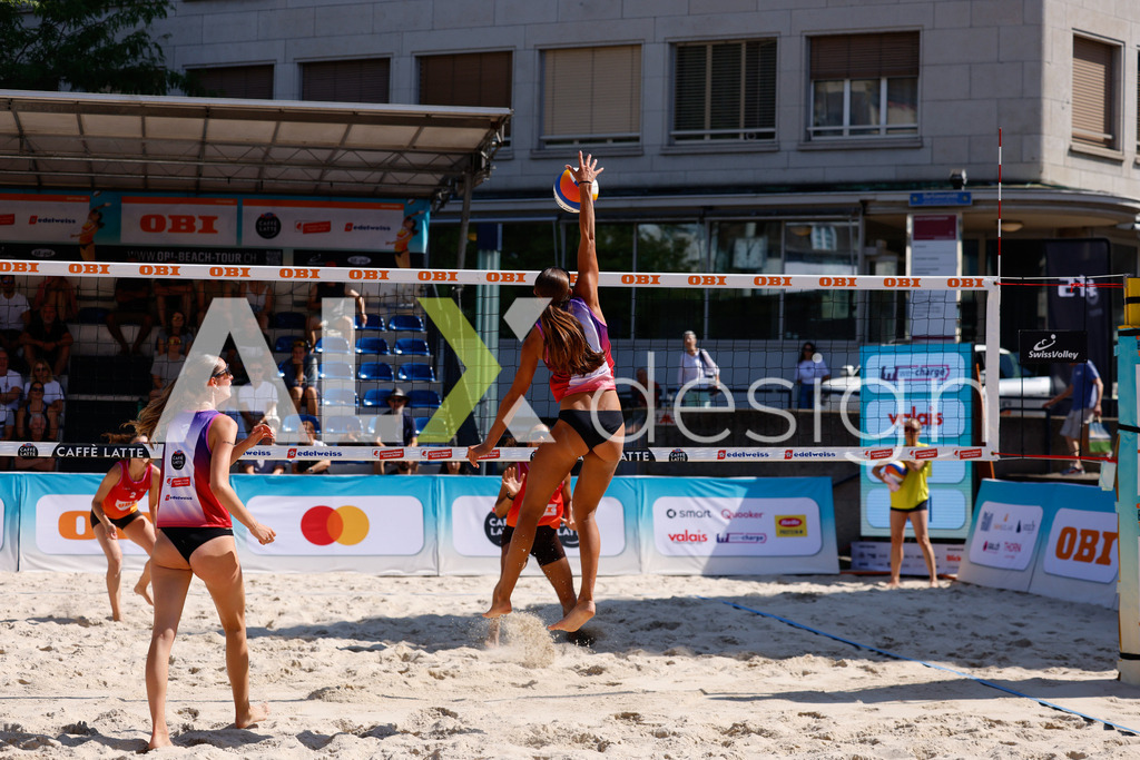 Obi BeachTour 2026 - Basel | BASEL, SWITZERLAND - JULY 18: NOEMI GRÜNIG (SUI) attack / spike during the Obi BeachTour 2026 match between ZOBRIST / LUTZ (SUI) and GRÜNIG / PROBST (SUI) at Barfüsserplatz on July 18, 2026 in Basel, Switzerland. - Realisiert mit Pictrs.com